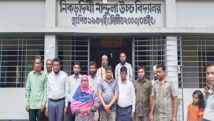 ২১ মাস পর নিজ পদে ফিরলেন প্রধান শিক্ষক কবির হোসেন